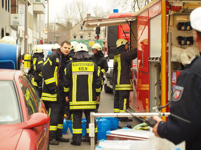 Weisses Pulver im Buero gefunden Koeln Porz Mitte Hauptstr P353.JPG